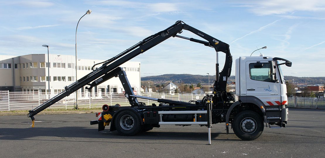 Fahrzeugbau Jung - HIAB Ladekran