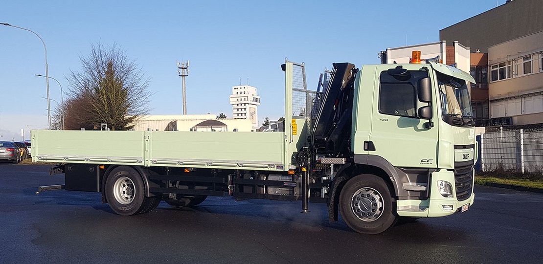 Fahrzeugbau Jung - HIAB Ladekran